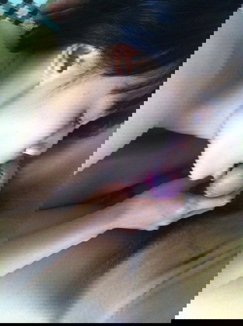 Lộ clip sex em học sinh trên facebook